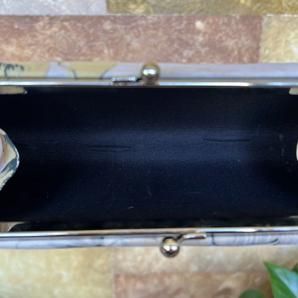 Floral Artistic Hard-Bodied Rectangular Women’s Kiss-Lock Daytime/Evening Clutch